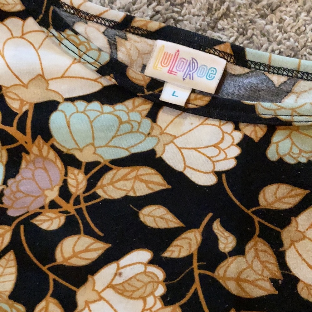 LulaRoe Julia - Picture 2 of 4